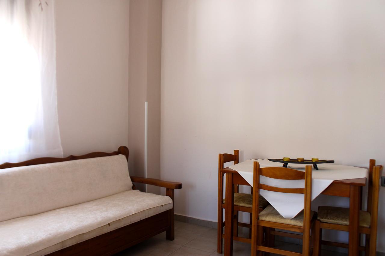 Albi'S Apartment Sarandë エクステリア 写真